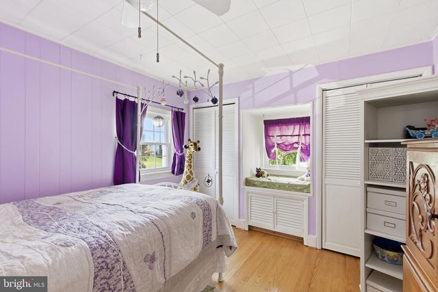 215 W GEORGE MASON RD W, Falls Church, VA 22046