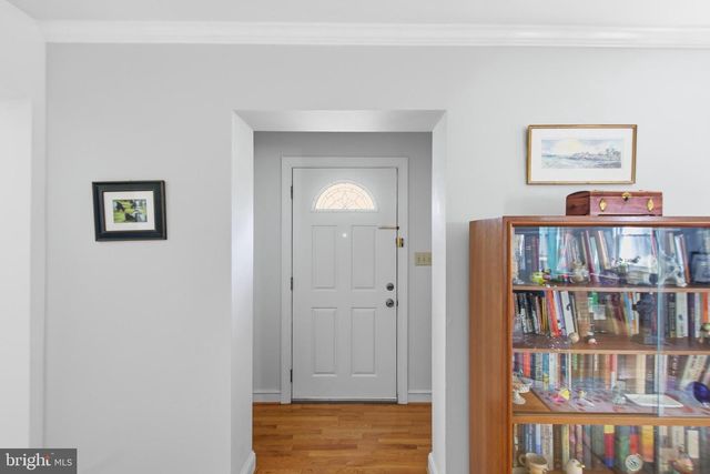 215 W GEORGE MASON RD W, Falls Church, VA 22046