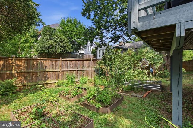 215 W GEORGE MASON RD W, Falls Church, VA 22046