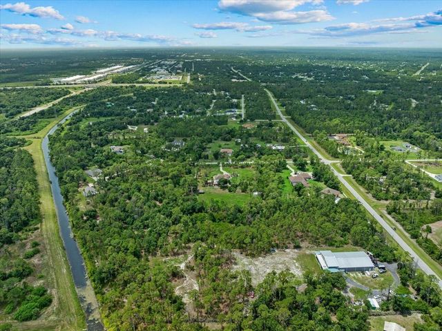 N CHAMBERLAIN BOULEVARD, North Port, FL 34286