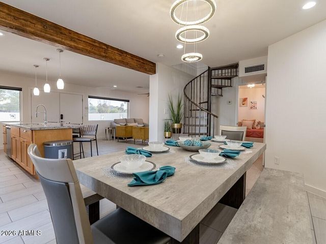 3302 E Turquoise Avenue, Phoenix, AZ 85028