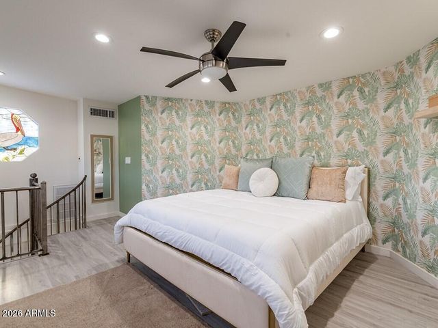 3302 E Turquoise Avenue, Phoenix, AZ 85028