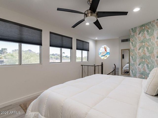 3302 E Turquoise Avenue, Phoenix, AZ 85028