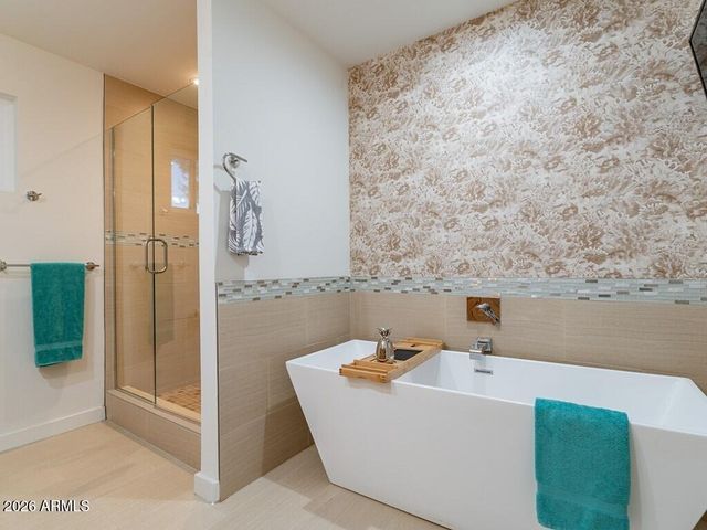 3302 E Turquoise Avenue, Phoenix, AZ 85028