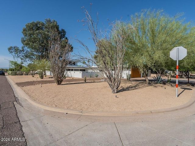 3302 E Turquoise Avenue, Phoenix, AZ 85028