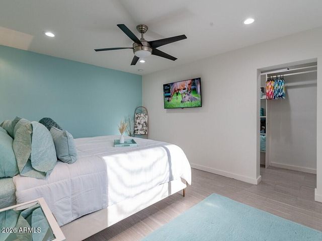 3302 E Turquoise Avenue, Phoenix, AZ 85028