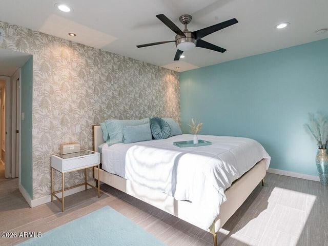 3302 E Turquoise Avenue, Phoenix, AZ 85028