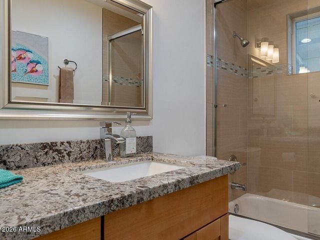 3302 E Turquoise Avenue, Phoenix, AZ 85028