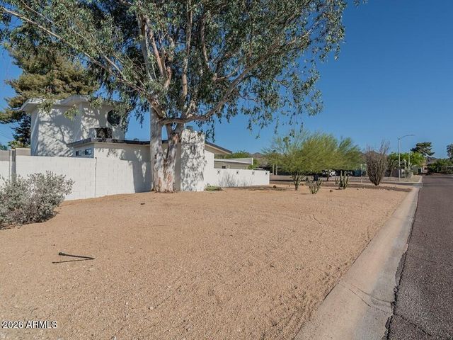 3302 E Turquoise Avenue, Phoenix, AZ 85028