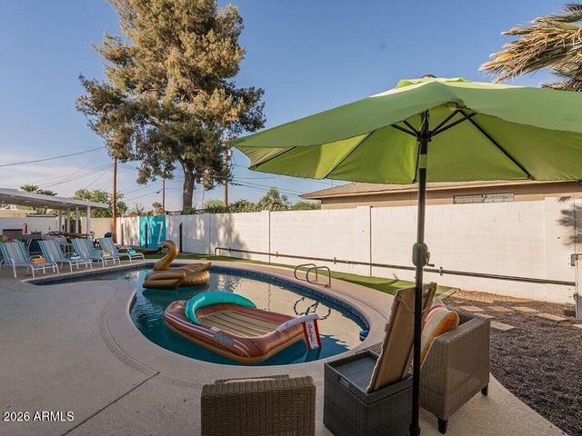 3302 E Turquoise Avenue, Phoenix, AZ 85028