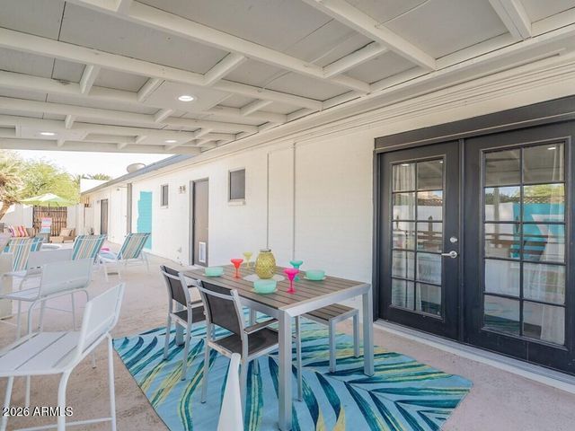 3302 E Turquoise Avenue, Phoenix, AZ 85028
