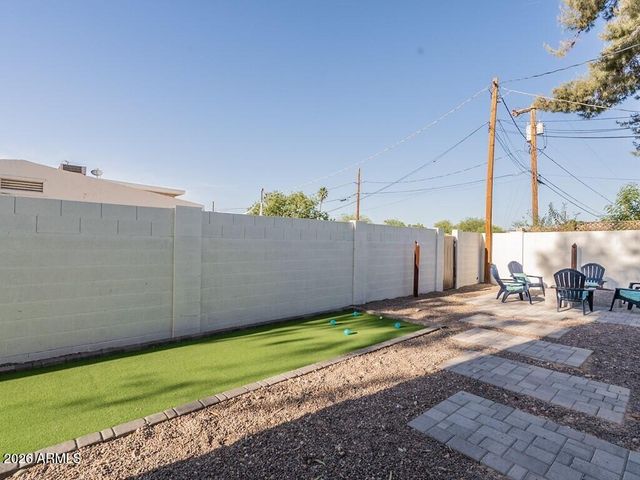3302 E Turquoise Avenue, Phoenix, AZ 85028