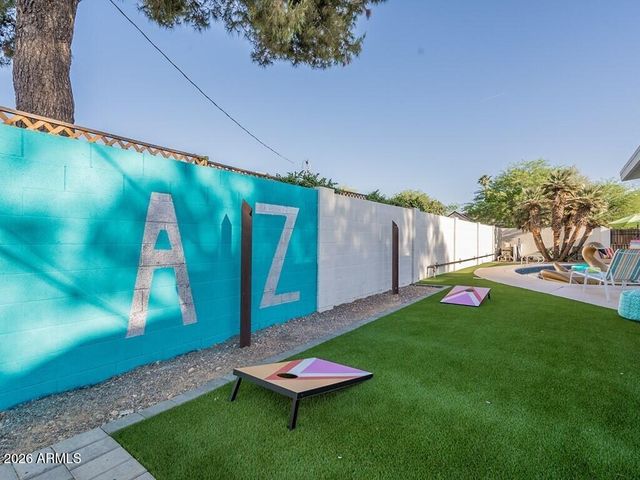 3302 E Turquoise Avenue, Phoenix, AZ 85028