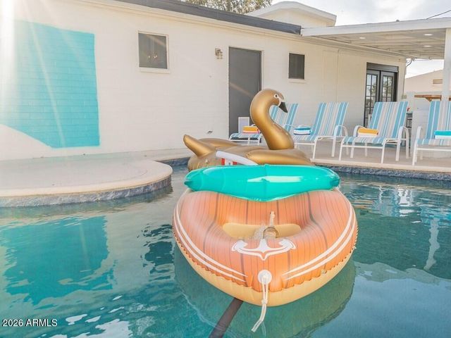 3302 E Turquoise Avenue, Phoenix, AZ 85028