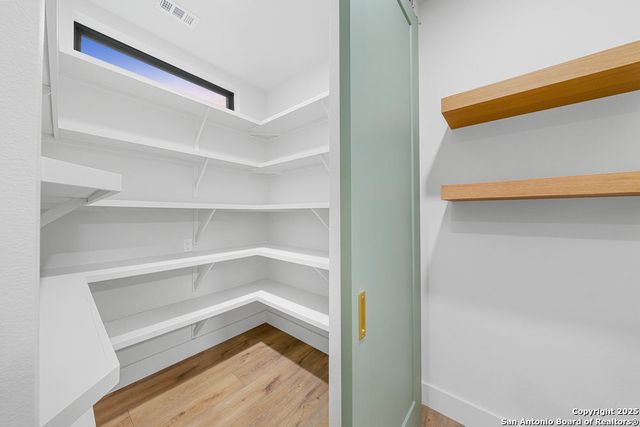 712 Firefly Dr., Canyon Lake, TX 78133