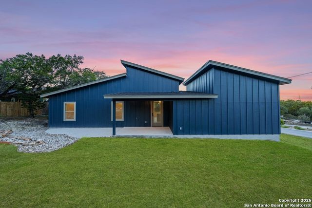 712 Firefly Dr., Canyon Lake, TX 78133