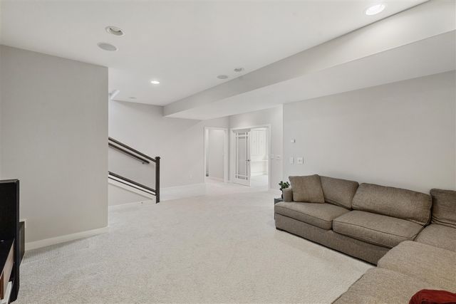 10292 Skyview Drive, Kalamazoo, MI 49009