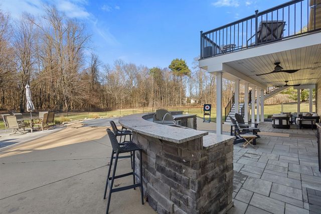 10292 Skyview Drive, Kalamazoo, MI 49009