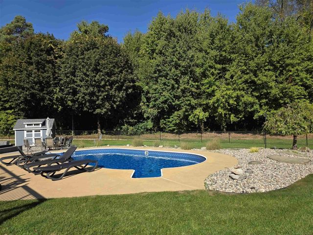 10292 Skyview Drive, Kalamazoo, MI 49009