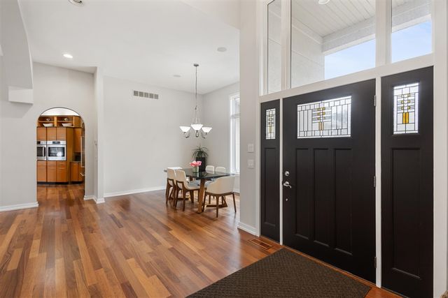 10292 Skyview Drive, Kalamazoo, MI 49009