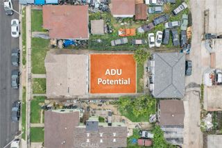 11210 Van Buren, Los Angeles, CA 90044