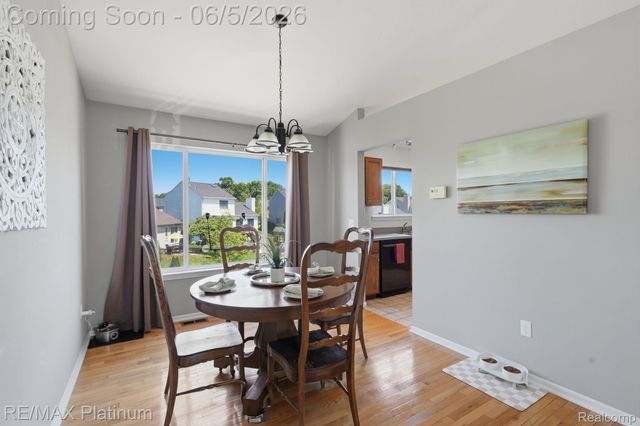 1714 Newgate Lane, Hartland Township, MI 48843
