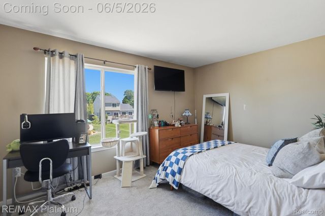 1714 Newgate Lane, Hartland Township, MI 48843