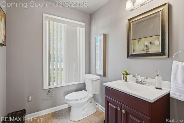 1714 Newgate Lane, Hartland Township, MI 48843