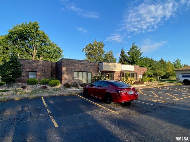 2121 1st Street a Ste B, Moline, IL 61265