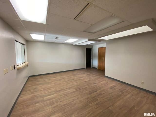 2121 1st Street a Ste B, Moline, IL 61265