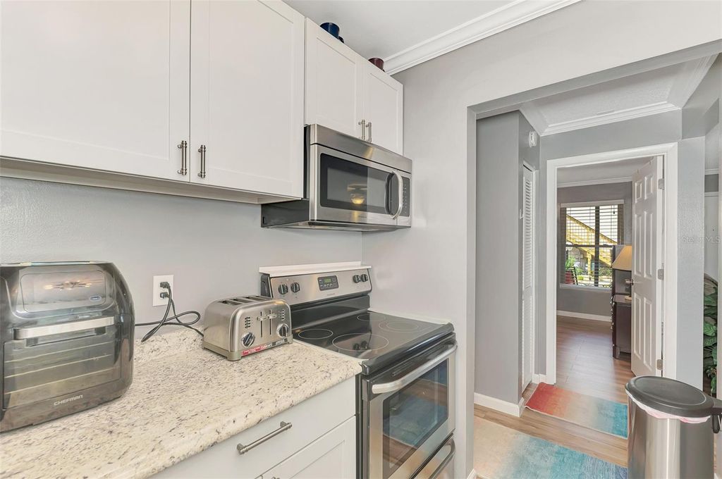 Image 15 of property listing at 3802 59TH AVENUE W 4113, Bradenton, FL 34210