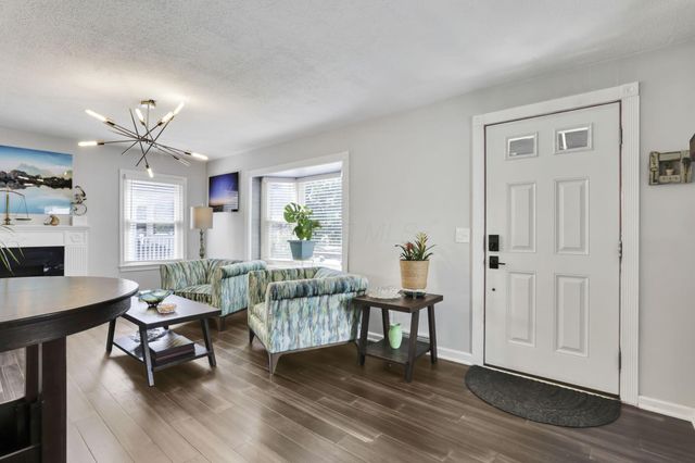 932 Mcclain Road, Columbus, OH 43212