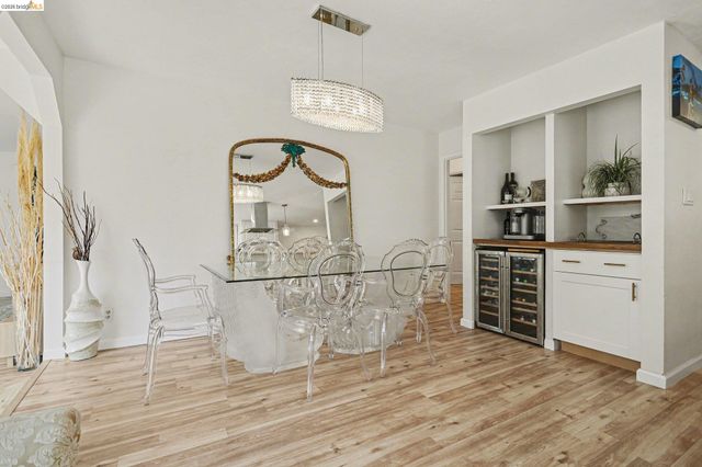 936 Santa Cruz Dr, Pleasant Hill, CA 94523