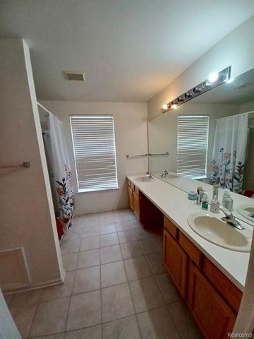 1798 Shepherds Drive, Troy, MI 48084