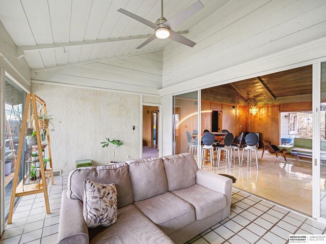 9660 N 29th Street, Omaha, NE 68112