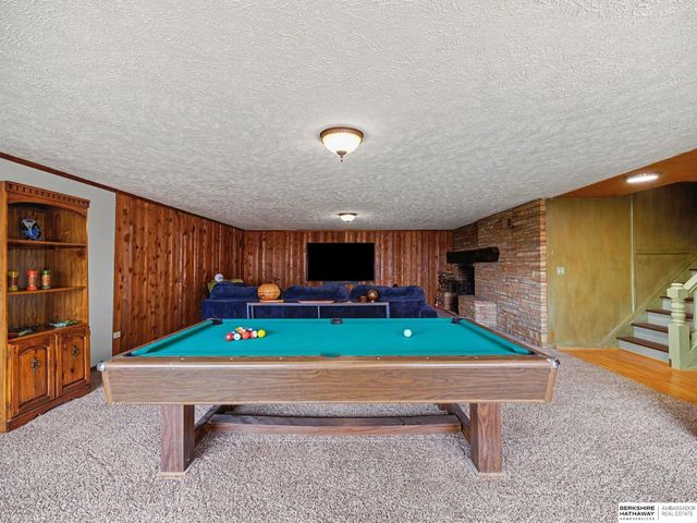 9660 N 29th Street, Omaha, NE 68112