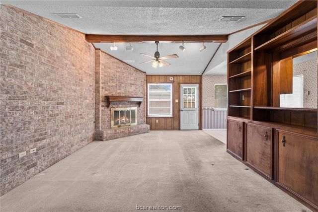 1201 Hawk Tree Drive, College Station, TX 77845