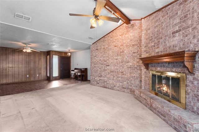 1201 Hawk Tree Drive, College Station, TX 77845