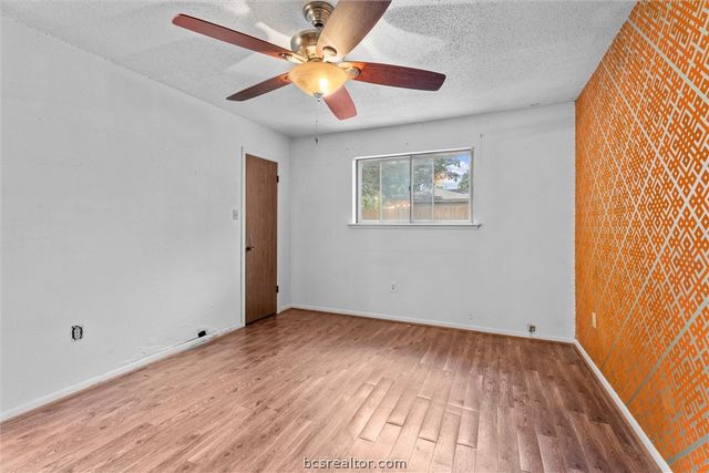 1201 Hawk Tree Drive, College Station, TX 77845