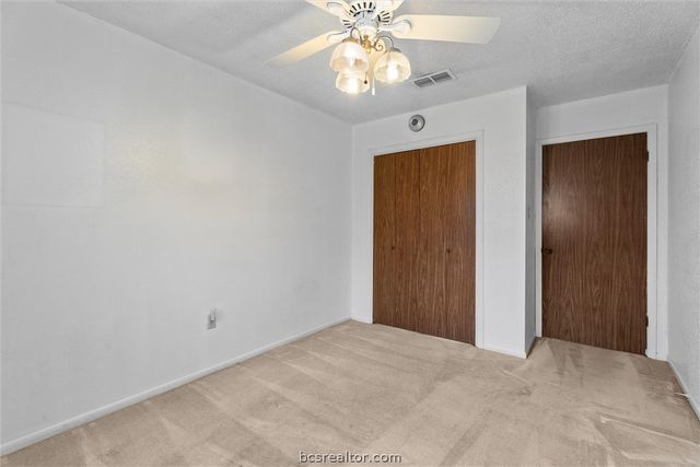 1201 Hawk Tree Drive, College Station, TX 77845