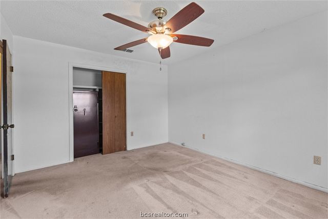 1201 Hawk Tree Drive, College Station, TX 77845