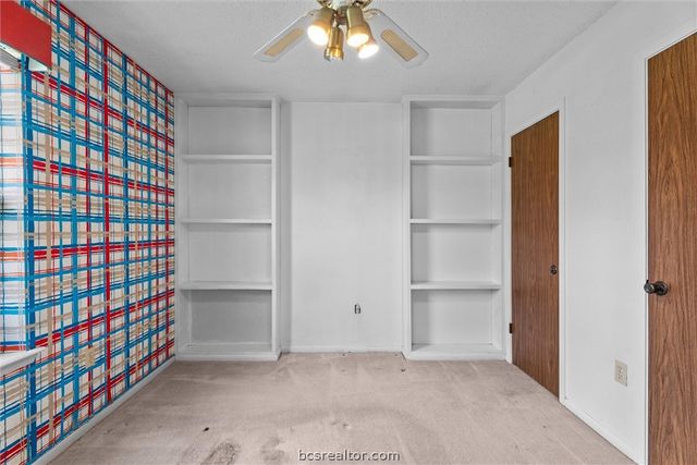 1201 Hawk Tree Drive, College Station, TX 77845