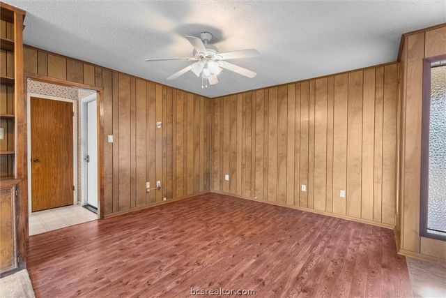 1201 Hawk Tree Drive, College Station, TX 77845