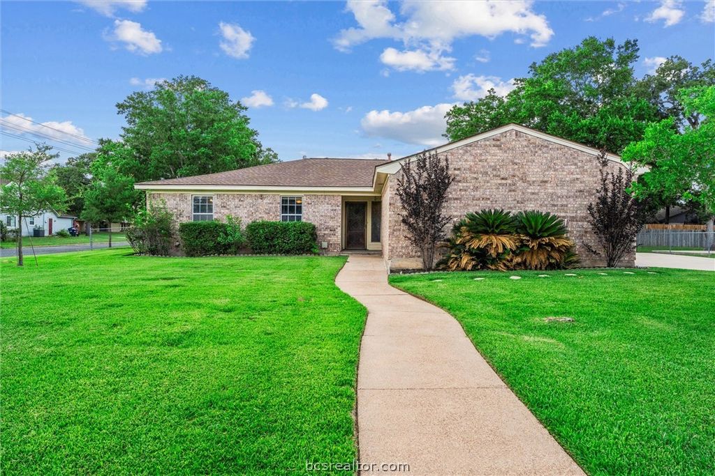 1201 Hawk Tree Drive, College Station, TX 77845 — photo 3