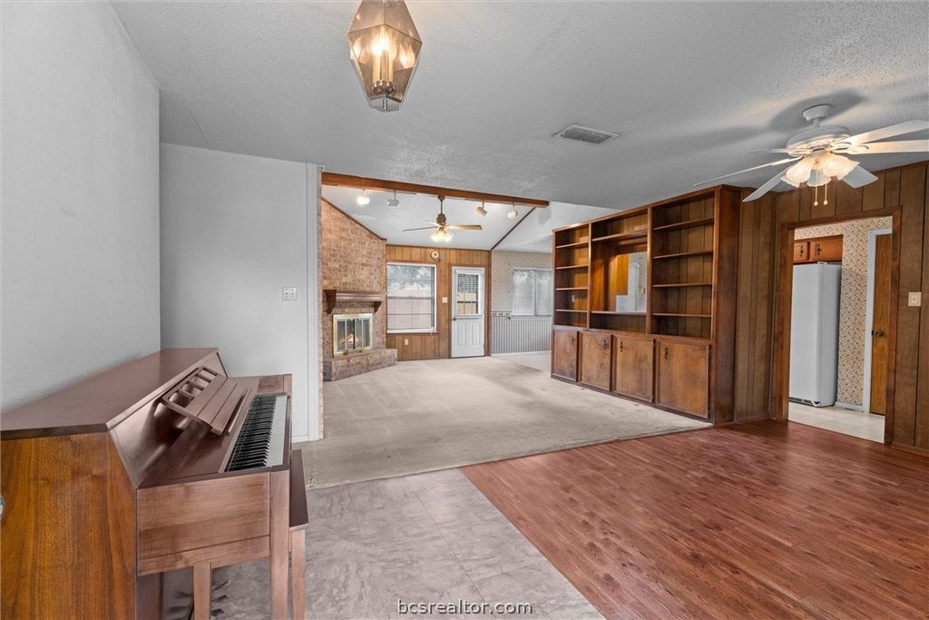 1201 Hawk Tree Drive, College Station, TX 77845 — photo 5