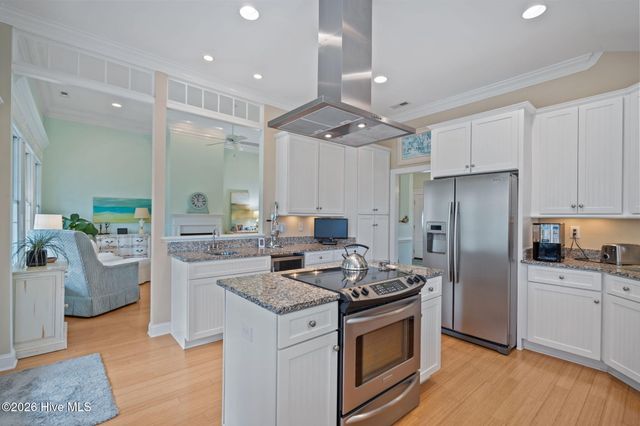 7802 Beachcomber Court, Wilmington, NC 28411