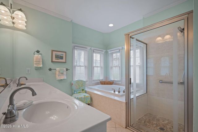 7802 Beachcomber Court, Wilmington, NC 28411