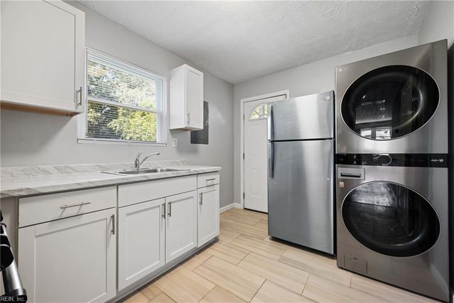 1021 32nd ST, Newport News, VA 23607