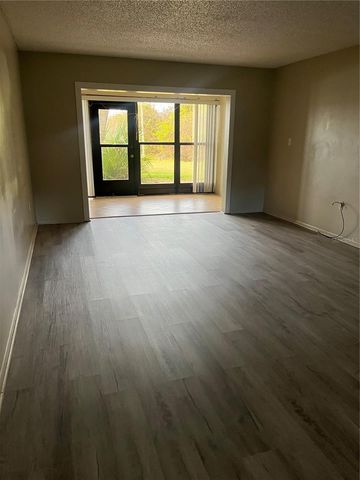 4300 BAYWOOD BOULEVARD B105, Mount Dora, FL 32757