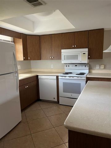 4300 BAYWOOD BOULEVARD B105, Mount Dora, FL 32757